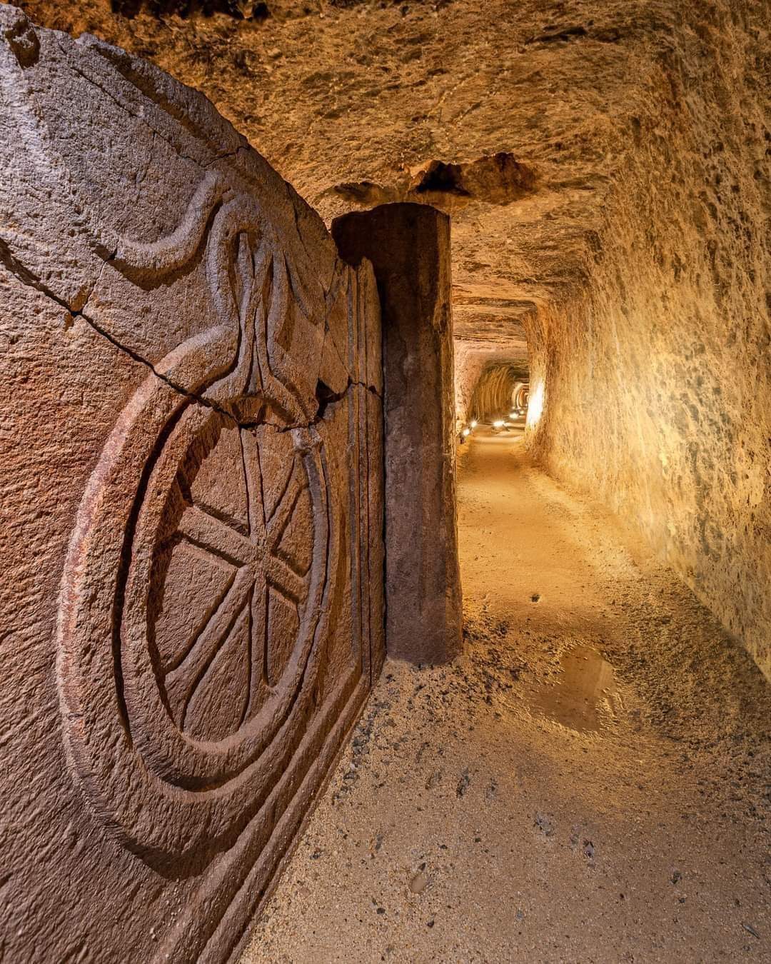 The straightest tunnel in antiquity