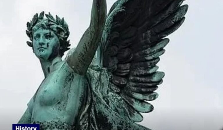 Nike: Goddess of Victory, Inspiration for the Swoosh