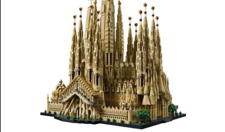 The Sagrada Familia LEGO Set: A Multigenerational Curse
